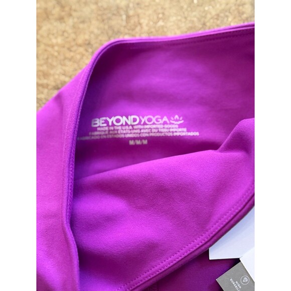 Beyond Yoga Powerbeyond Strive Biker Short Violet Berry Size Medium - Picture 8 of 10